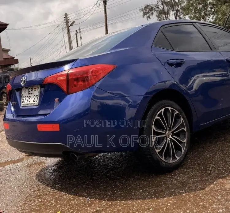 Toyota Corolla 2016 Blue