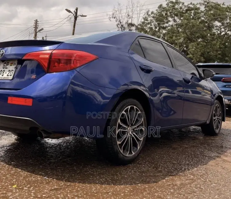 Toyota Corolla 2016 Blue