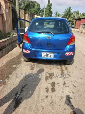 Toyota Vitz 1.5 FWD 3dr 2010 Blue
