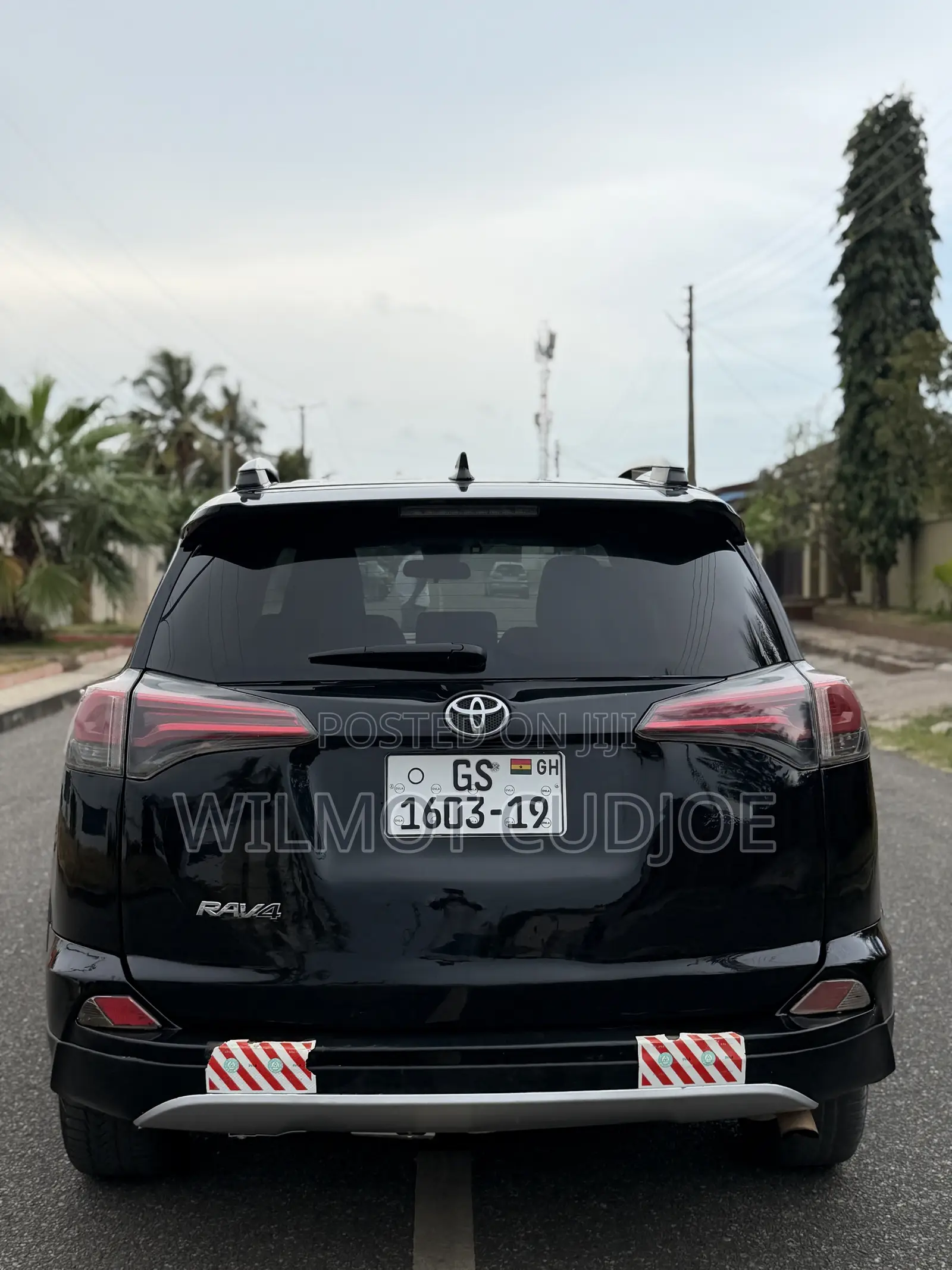 Toyota RAV4 XLE AWD (2.5L 4cyl 6A) 2017 Black