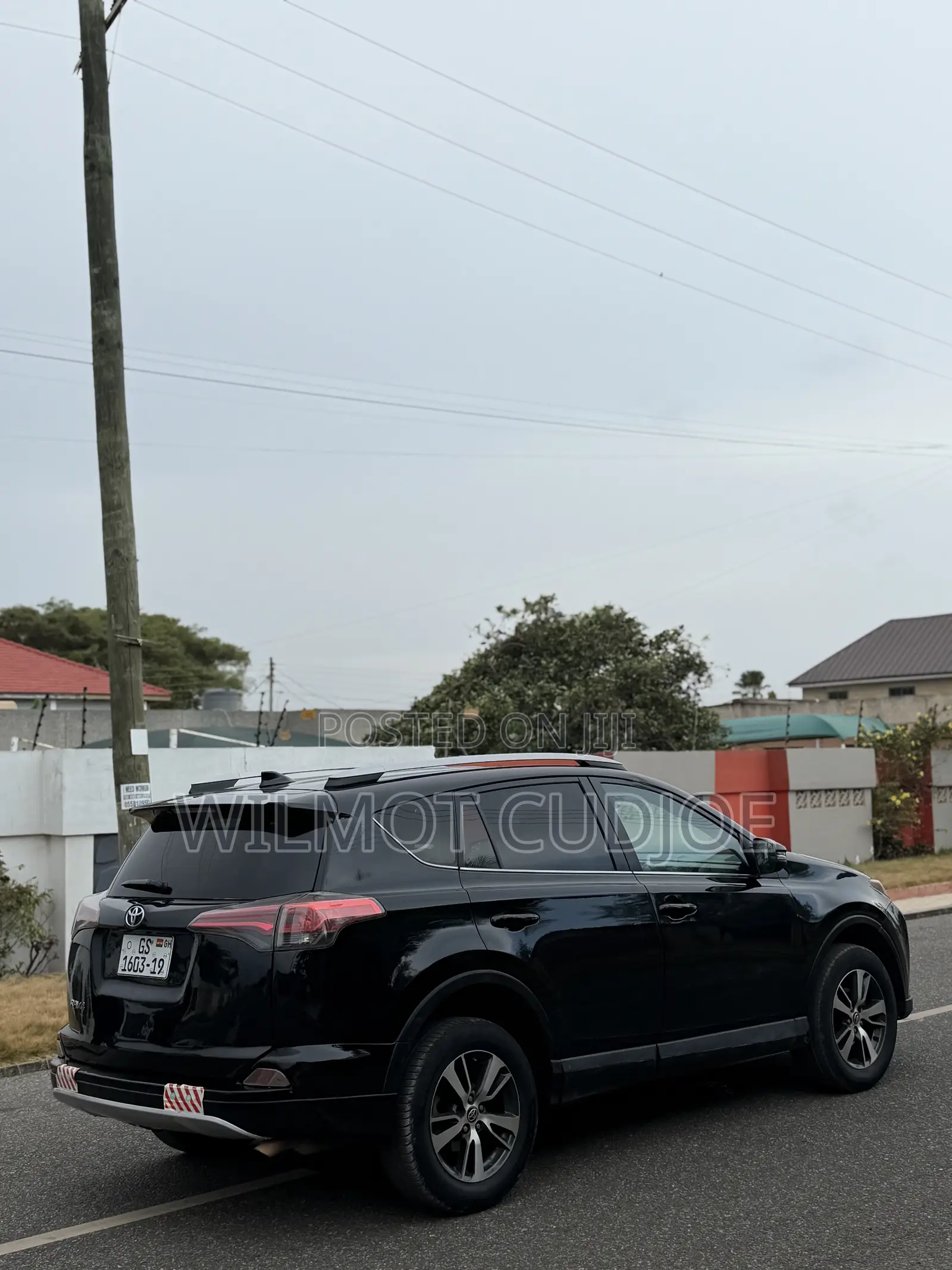 Toyota RAV4 XLE AWD (2.5L 4cyl 6A) 2017 Black