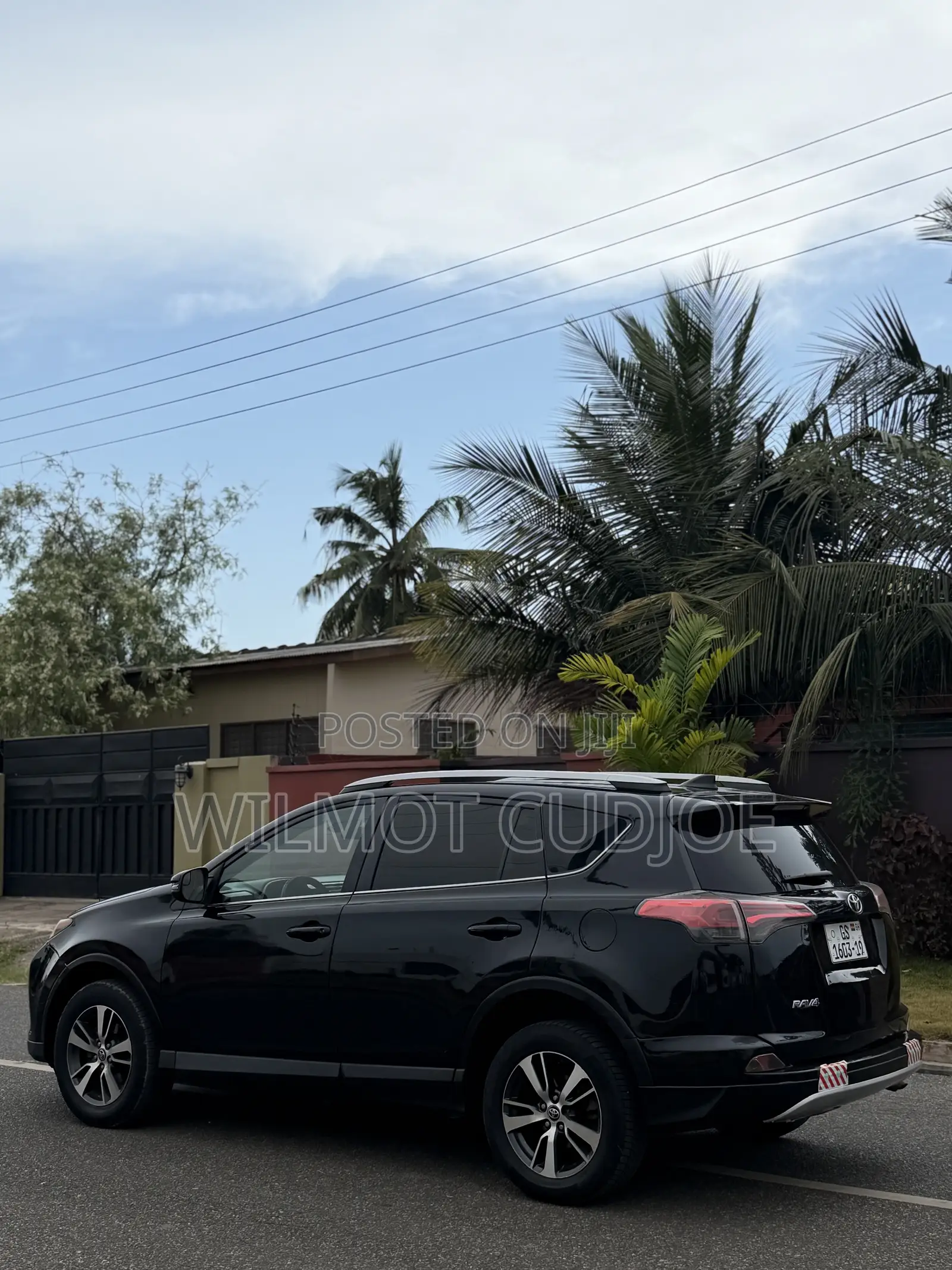 Toyota RAV4 XLE AWD (2.5L 4cyl 6A) 2017 Black