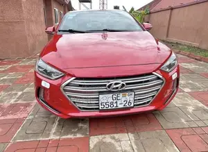 Hyundai Elantra Limited Sedan FWD (2.0L 4cyl 6A) 2017 Red