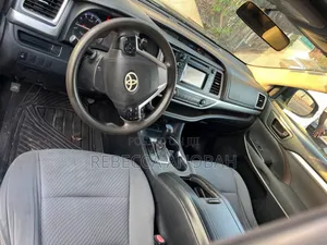 Toyota Highlander 2016 Black