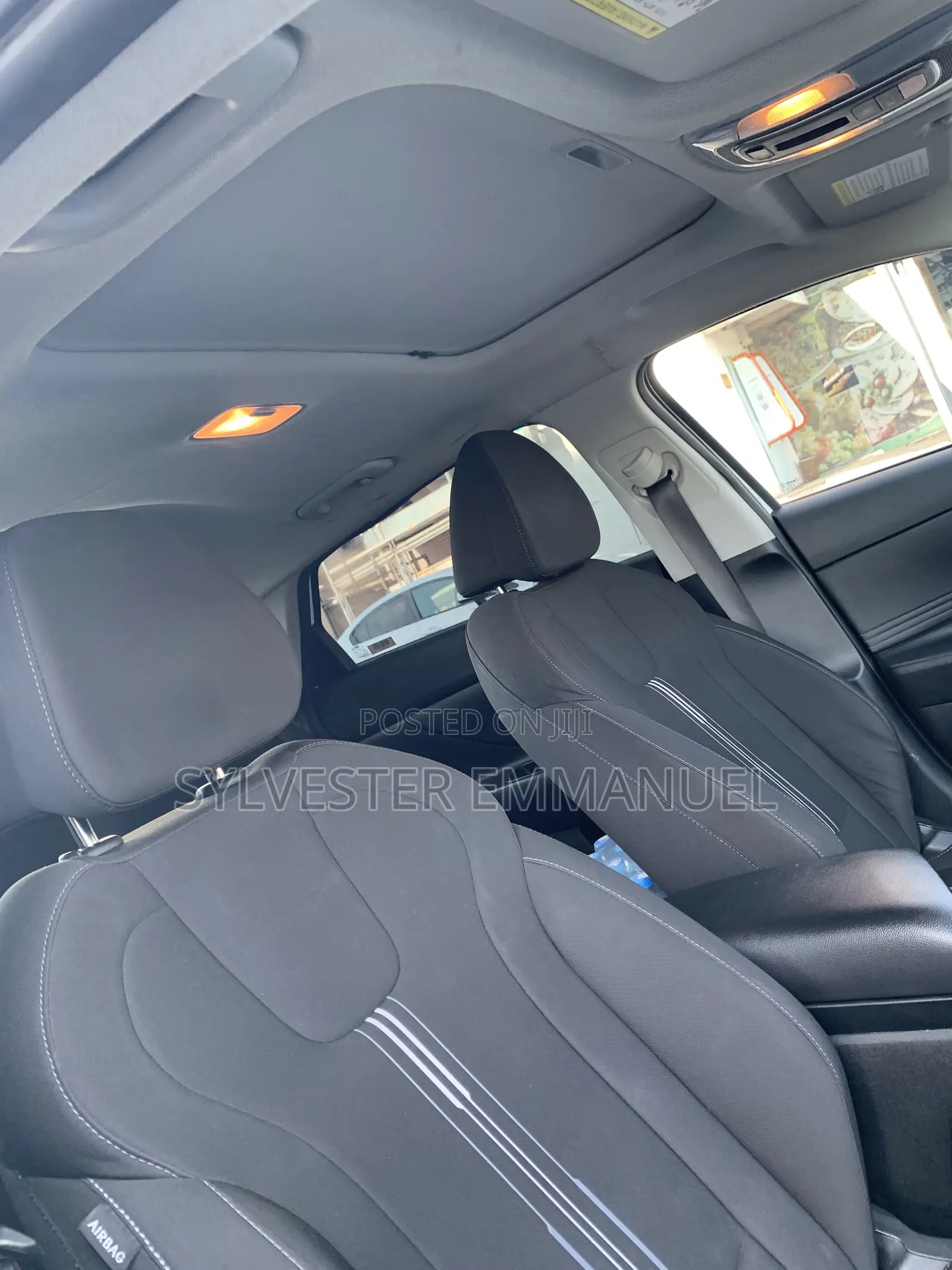 Hyundai Elantra Limited 2022 White