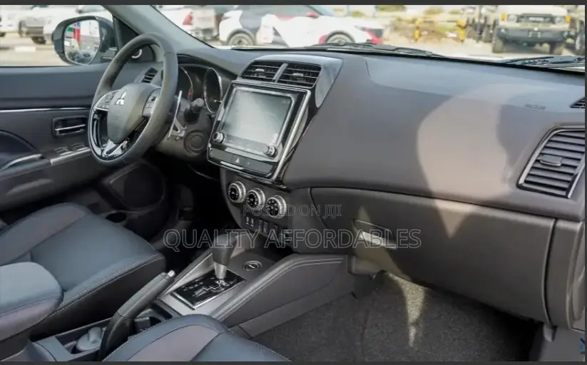 Mitsubishi ASX 2024 Silver