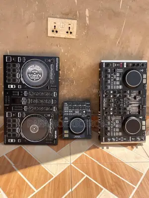 Denon DJ Controller Mixer Black