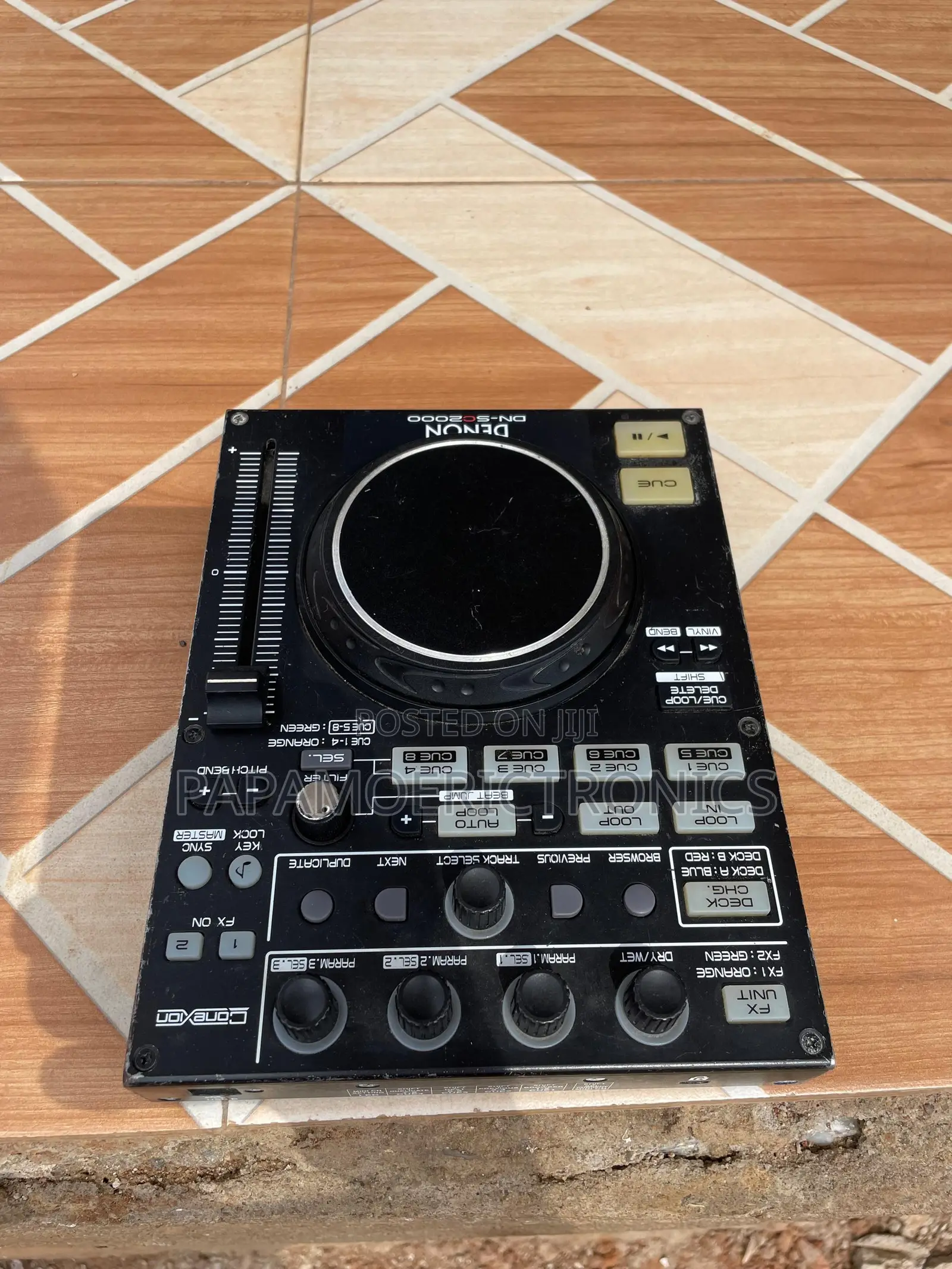 Denon DJ Controller Mixer Black