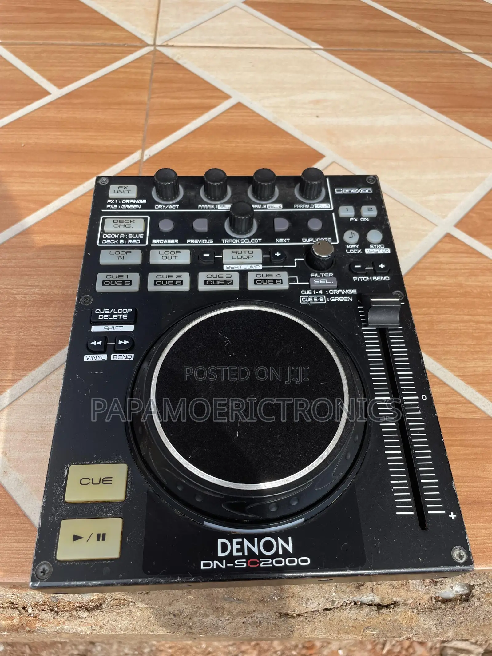 Denon DJ Controller Mixer Black