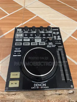 Denon DJ Controller Mixer Black