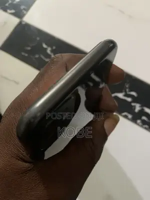 Apple iPhone 11 64 GB Black