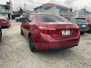 Toyota Corolla LE (1.8L 4cyl 2A) 2018 Red