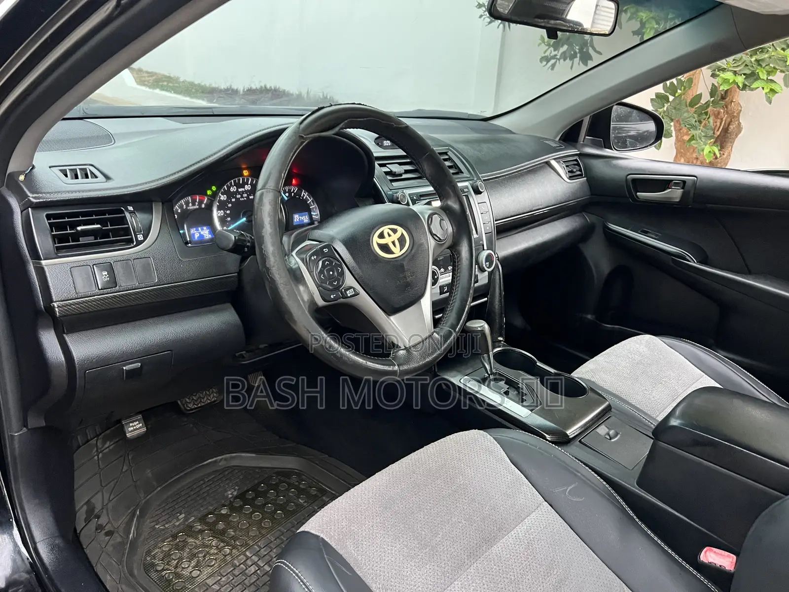 Toyota Camry SE 4dr Sedan (2.5L 4cyl 6A) 2014 Black
