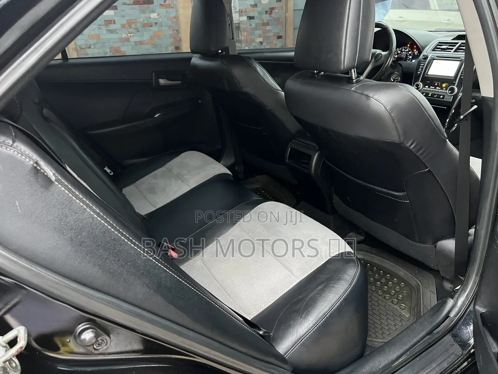 Toyota Camry SE 4dr Sedan (2.5L 4cyl 6A) 2014 Black