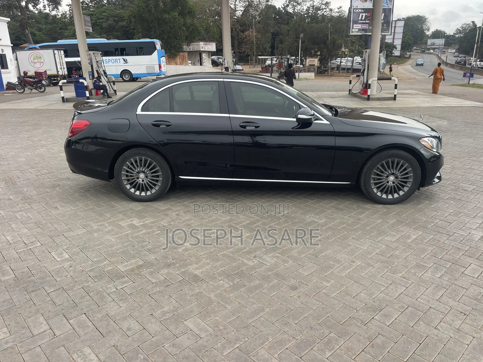 Mercedes-Benz C300 2015 Black