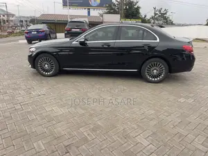 Mercedes-Benz C300 2015 Black