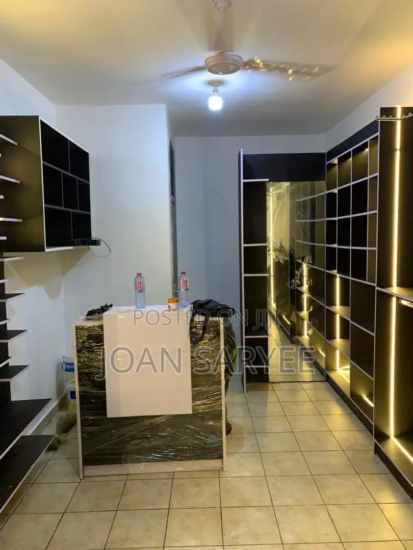 Boutique Furnitures