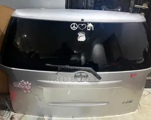 Toyota Rumion/Scion Xb Boot