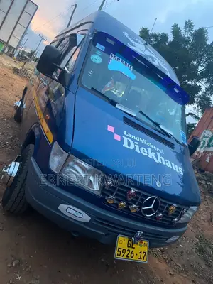 Mercedes-Benz Sprinter 2002 Blue