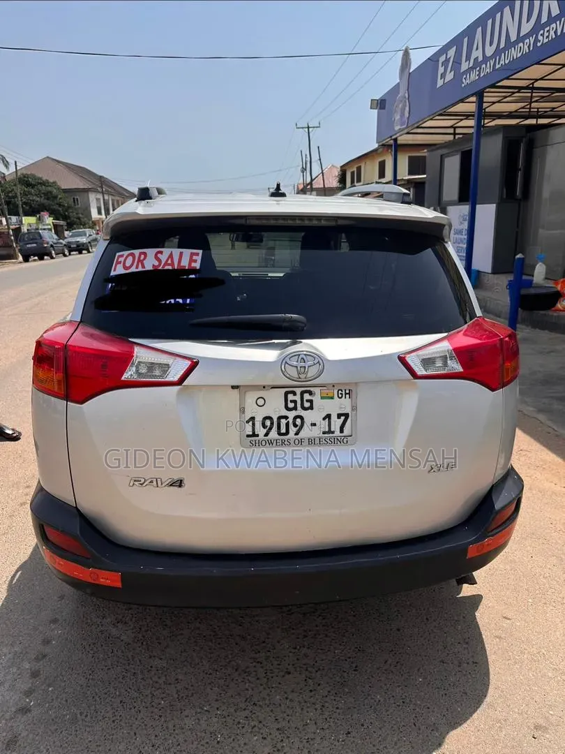 Toyota RAV4 LE 4dr SUV (2.5L 4cyl 6A) 2014 Silver