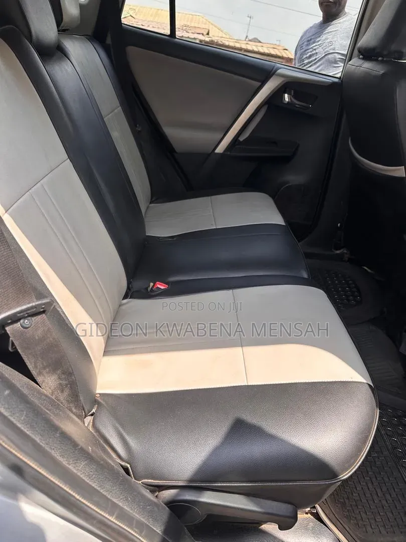 Toyota RAV4 LE 4dr SUV (2.5L 4cyl 6A) 2014 Silver