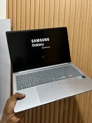 Laptop Samsung Galaxy Book4 16GB Qualcomm Snapdragon X Plus SSD 512GB