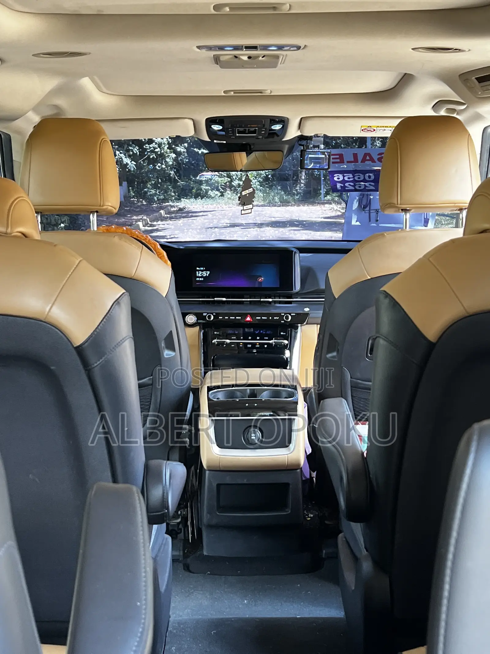 Kia Carnival 2021 White