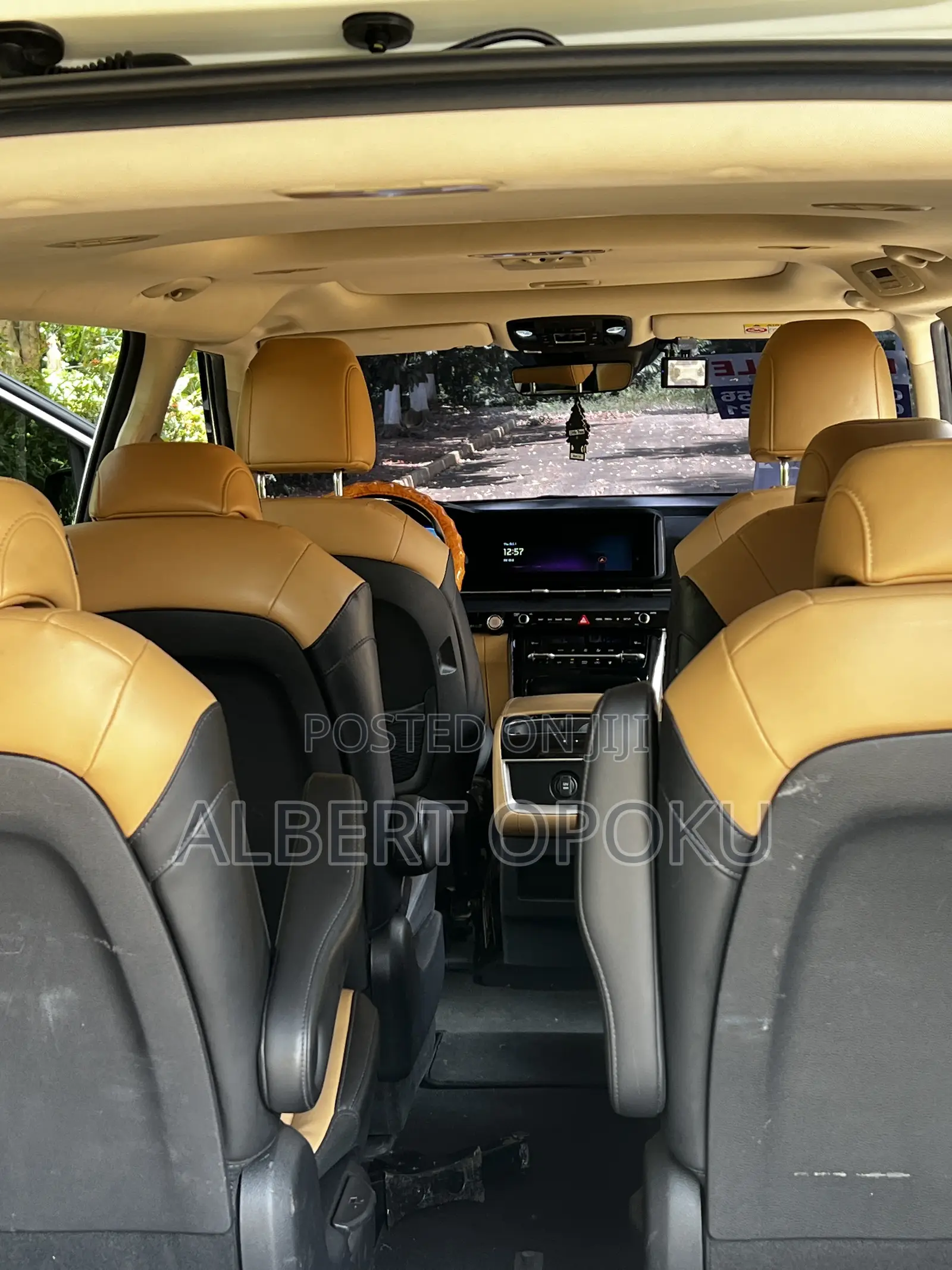 Kia Carnival 2021 White