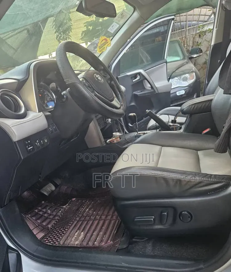 Toyota RAV4 2015 Silver