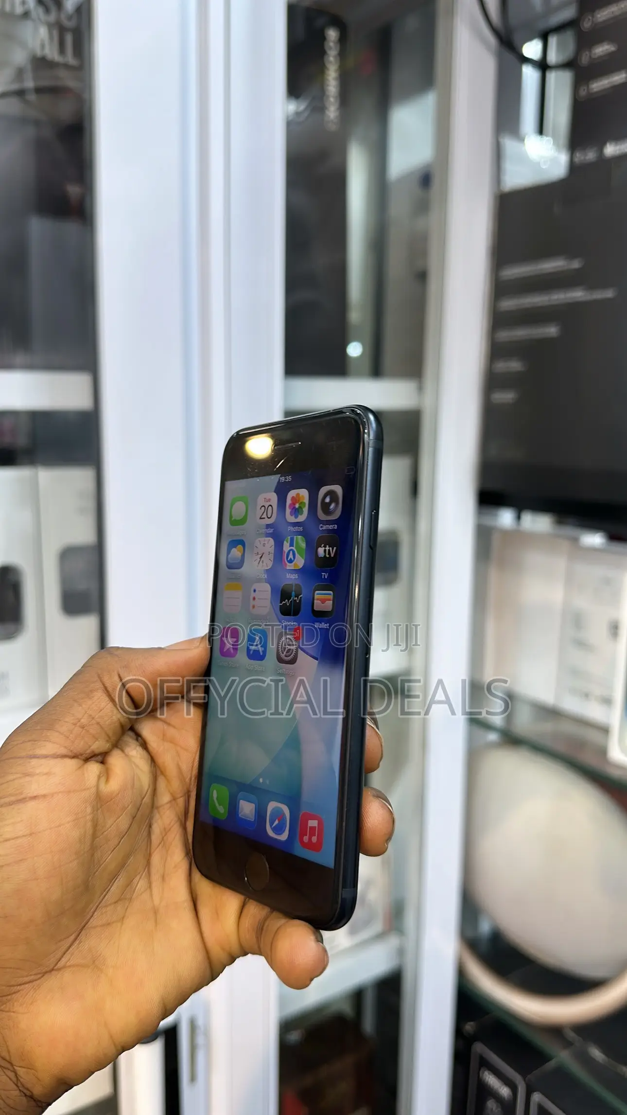 Apple iPhone SE (2022) 64 GB Black
