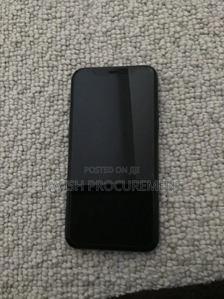 Apple iPhone 11 64 GB White