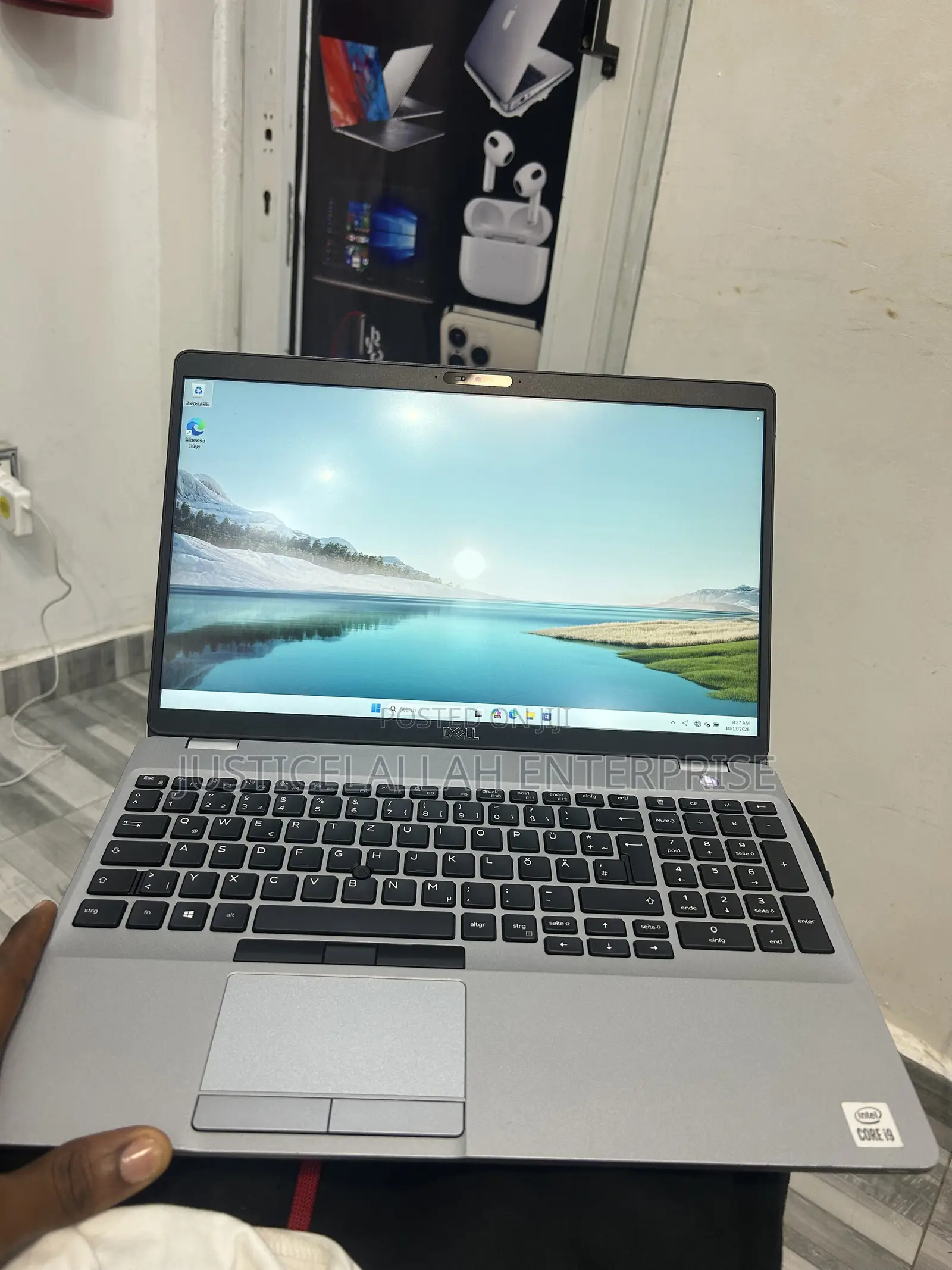 Laptop Dell Precision 3561 16GB Intel Core i9 SSD 512GB