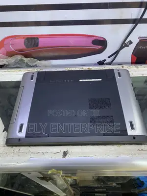 Laptop Dell Vostro 3560 6GB Intel Core i7 HDD 640GB