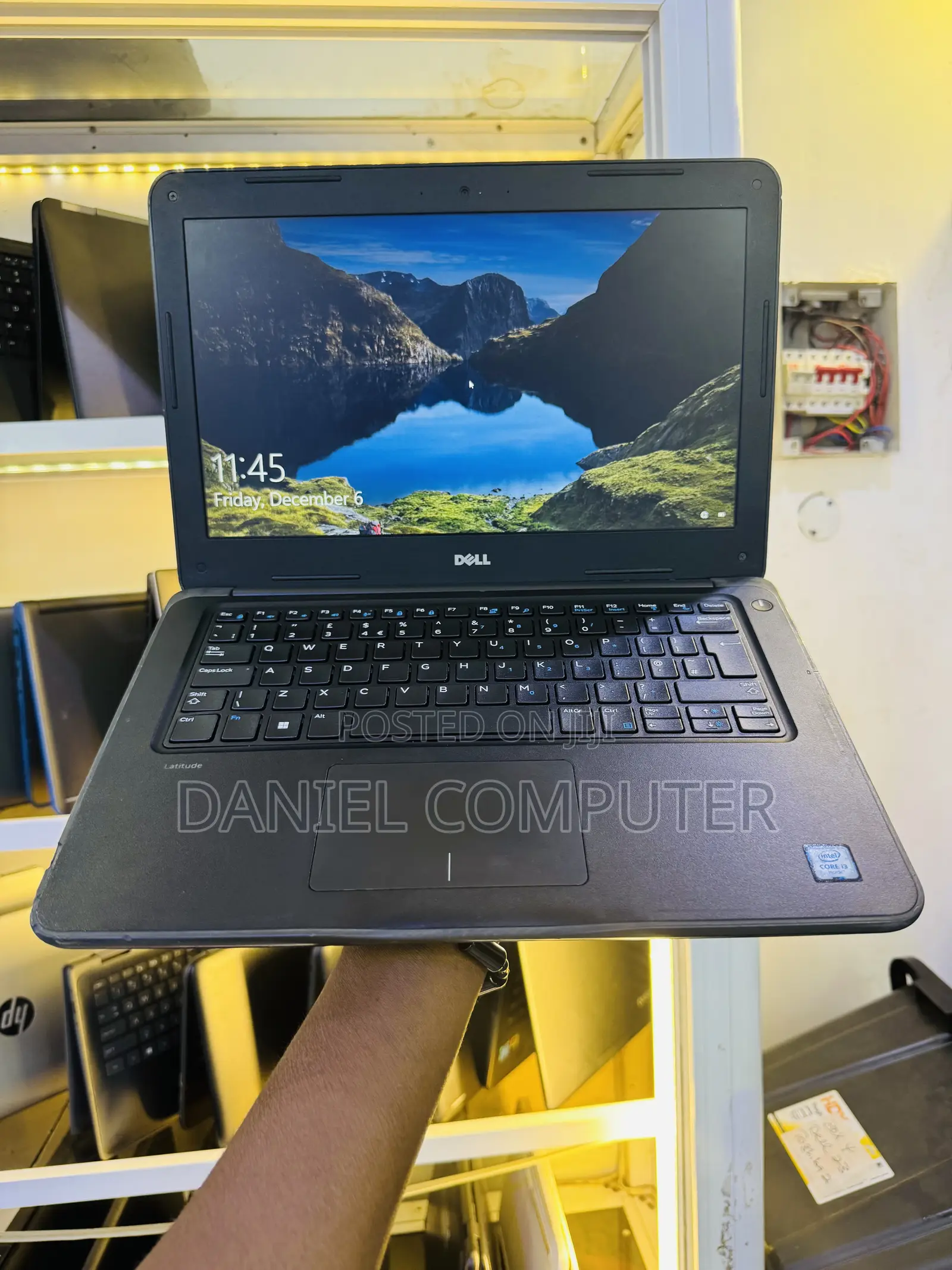 Laptop Dell Latitude 3380 8GB Intel HDD 500GB