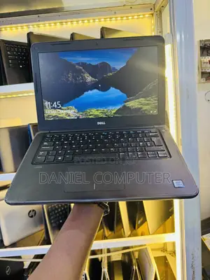 Laptop Dell Latitude 3380 8GB Intel HDD 500GB