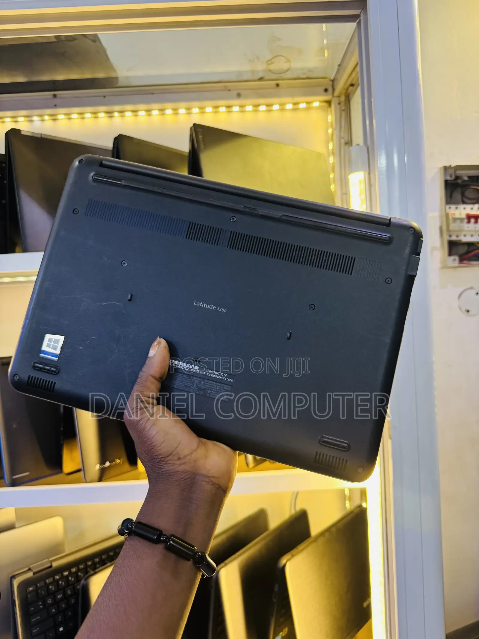 Laptop Dell Latitude 3380 8GB Intel HDD 500GB