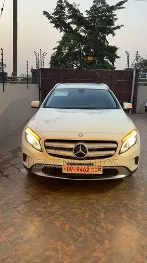 Mercedes-Benz GLA 250 SV Premium 2014 White