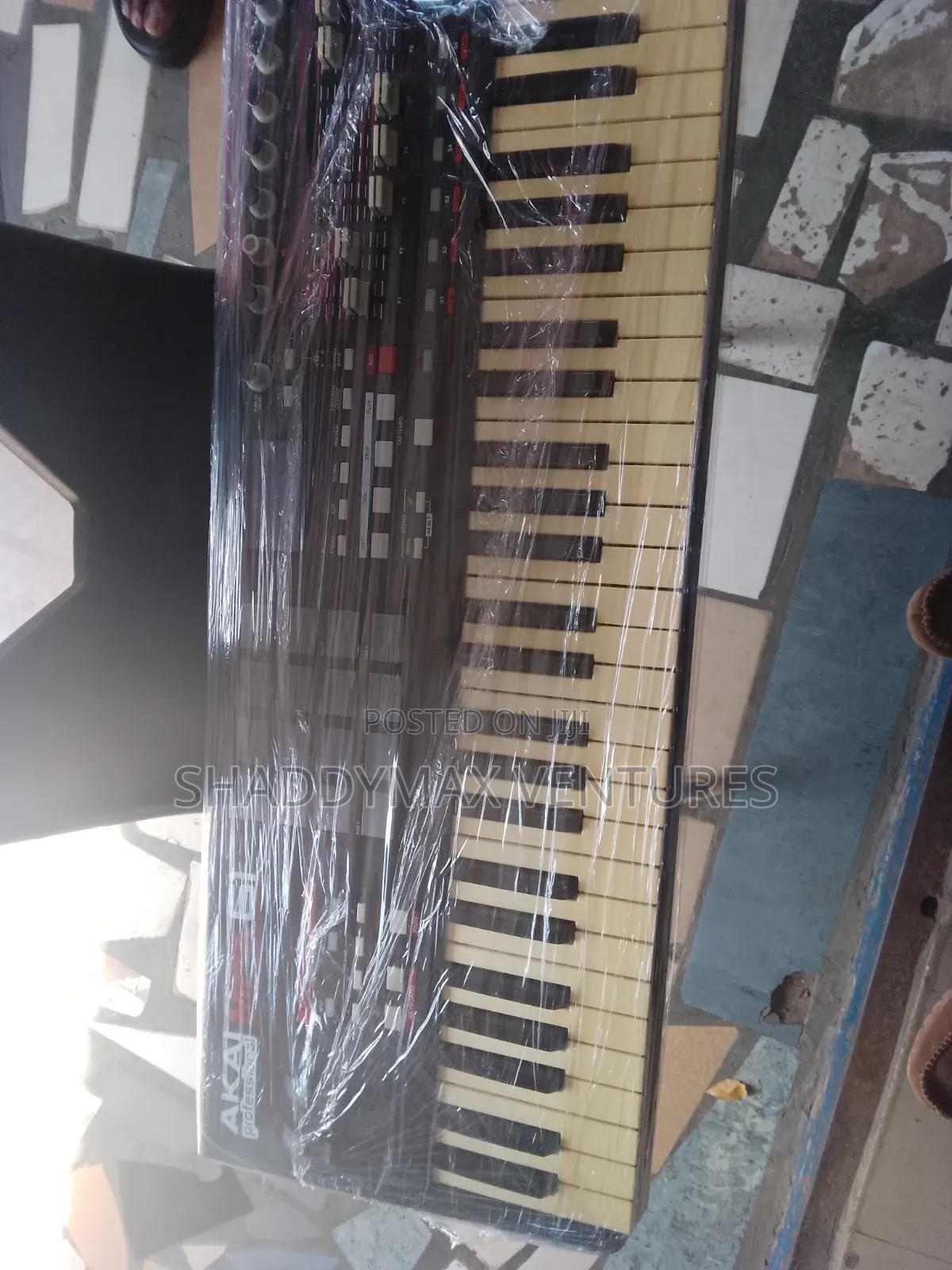 Akai MPK 61 Professional Midi Keyboard