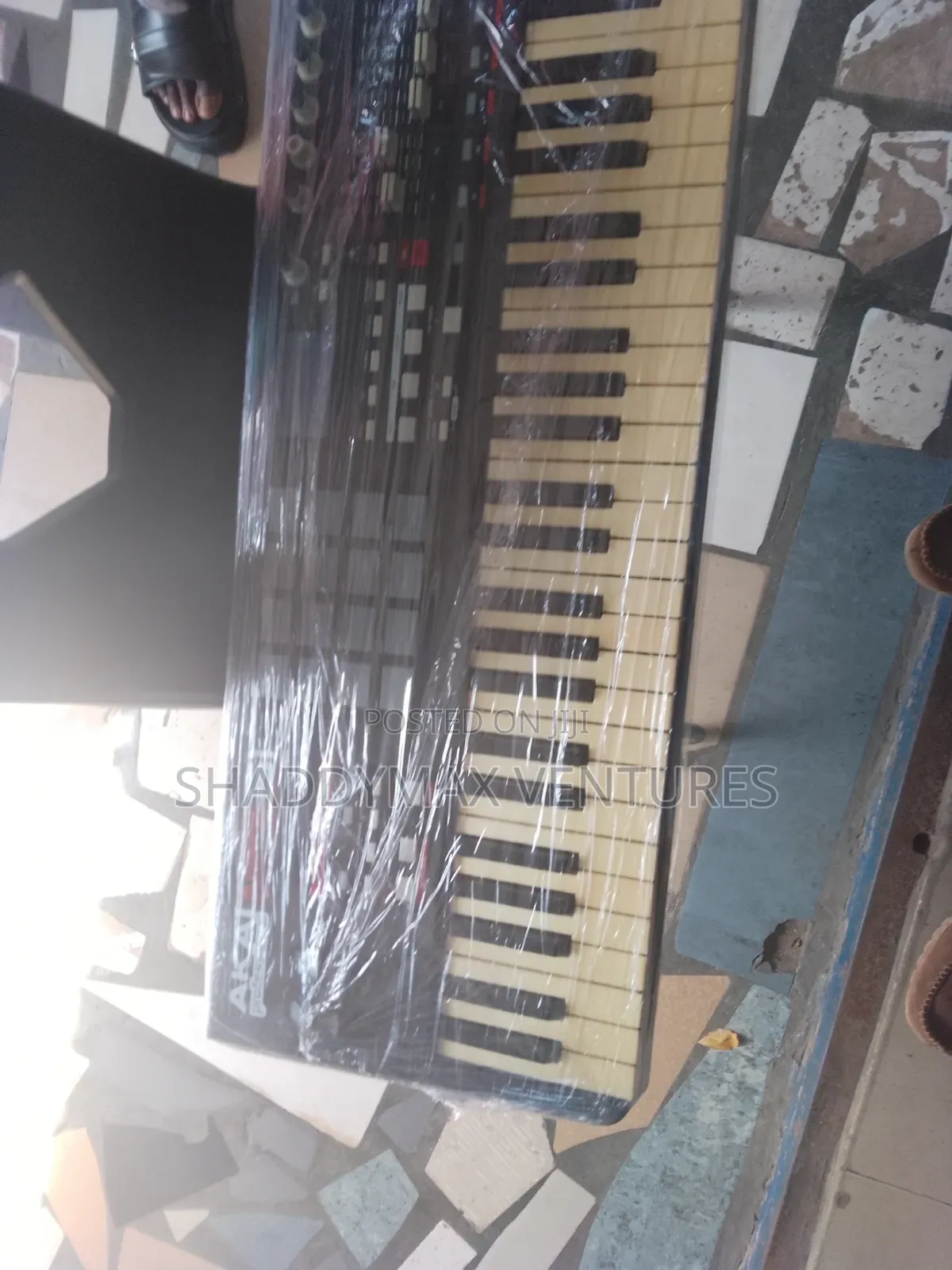 Akai MPK 61 Professional Midi Keyboard