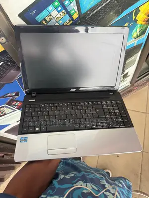 Laptop Acer Aspire E1-571 8GB Intel Core i5 HDD 320GB