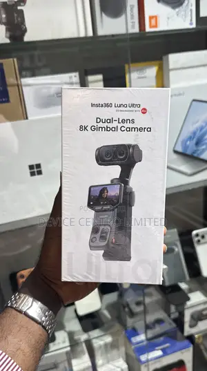 Insta360 Luna Ultra Gimbal Camera Standard Combo