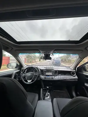 Toyota RAV4 XLE AWD (2.5L 4cyl 6A) 2017 Black