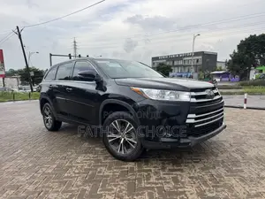 Toyota Highlander LE 4x2 (2.7L 4cyl 6A) 2018 Black