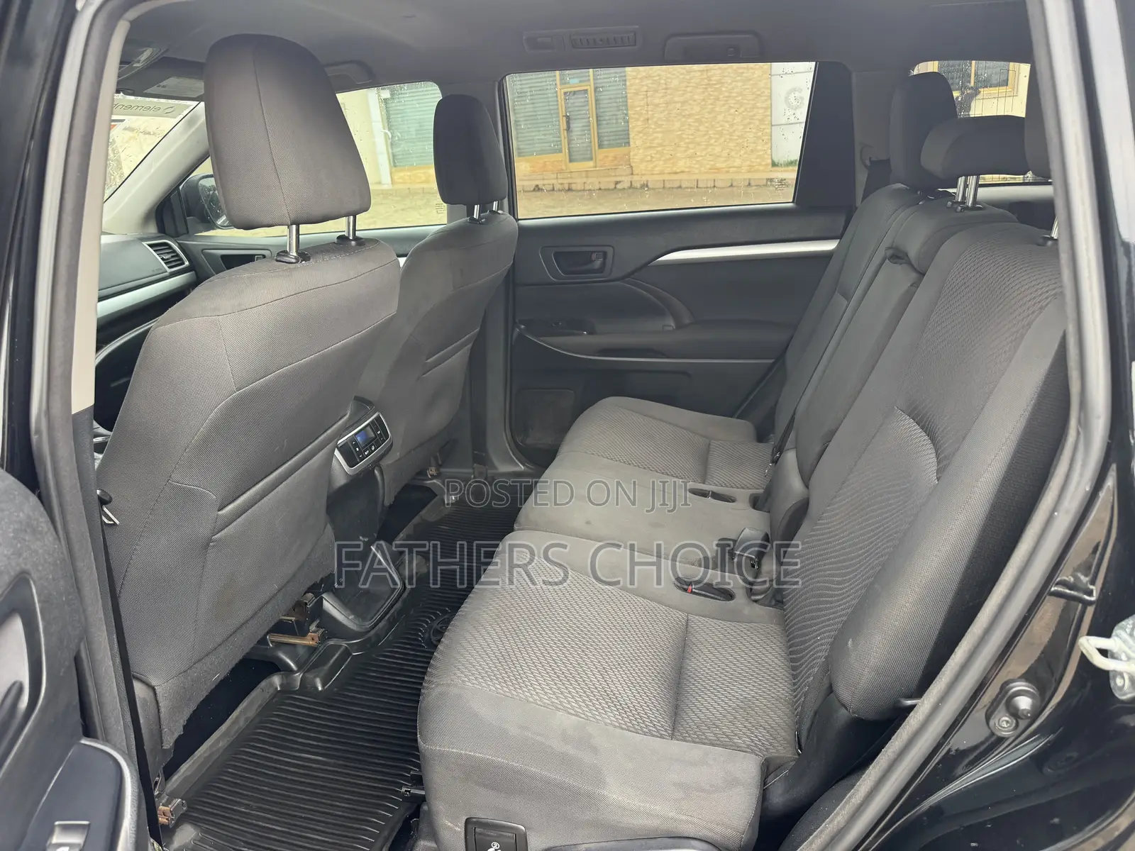 Toyota Highlander LE 4x2 (2.7L 4cyl 6A) 2018 Black