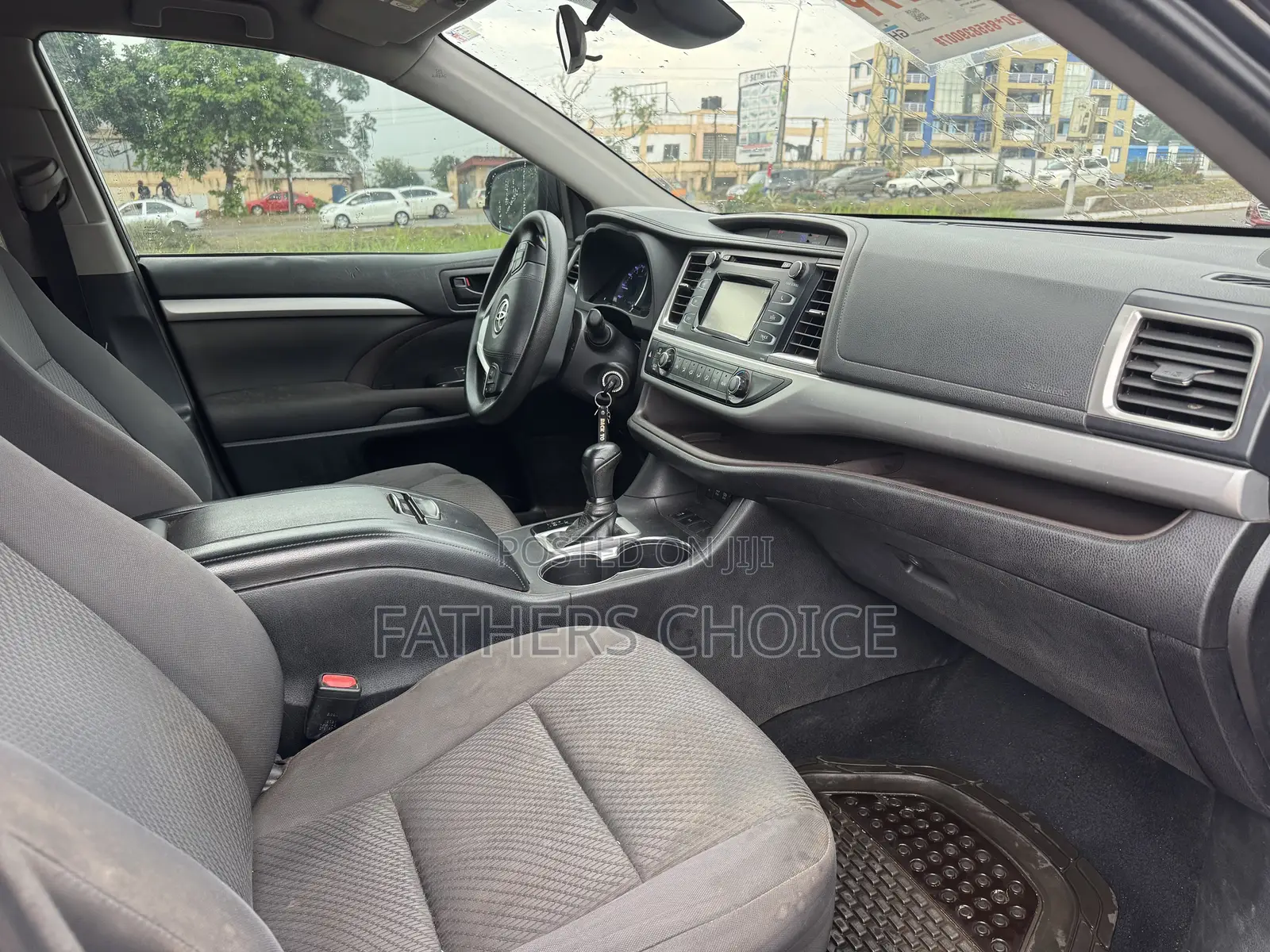 Toyota Highlander LE 4x2 (2.7L 4cyl 6A) 2018 Black