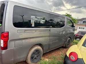 Nissan Caravan 2012 Gray