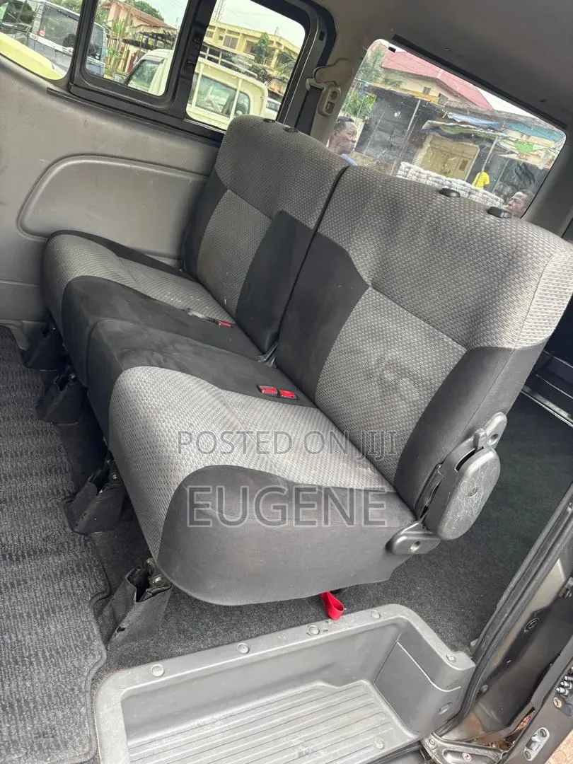 Nissan Caravan 2012 Gray