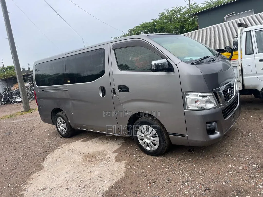 Nissan Caravan 2012 Gray