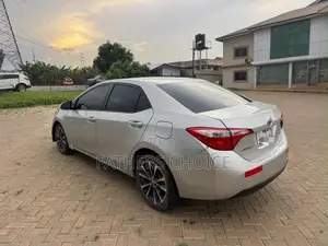 Toyota Corolla LE 4dr Sedan (1.8L 4cyl CVT) 2015 Silver