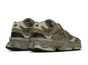 New Balance 9060 Olive / Army Green